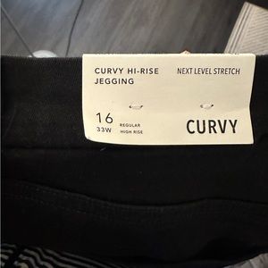 NWT- American eagle curvy high rise black jegging/jean - size 16